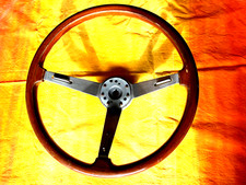 VOLANTE ALFA ROMEO MONTREAL / GIULIA / ECC. IN LEGNO IN OTTIMO STATO
