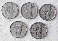 stock di 5 piccole monete da