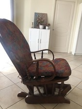 Sedia a Dondolo in legno con cuscini