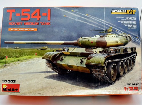 Modellino model kit montaggio