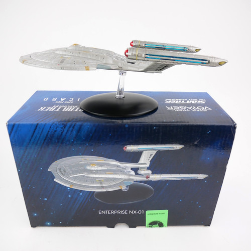 Eaglemoss star trek mega - star,