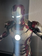 Marvel Avenger Iron Man MK42