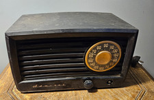 Classic  1950's Tube Radio
