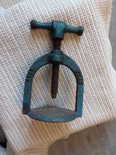 Piccola pressa portatile - , in