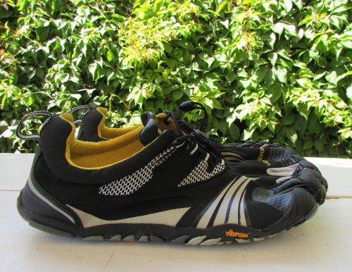 Scarpe vibram nere - e, gialle