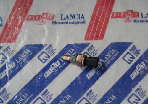 Interruttore luci retromarcia - interruttore,