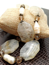 QUARZO E PERLE D'ACQUA DOLCE MISTE BAROCCHE COLLANA GIROCOLLO