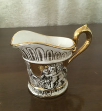 Brocca in ceramica Capodimonte