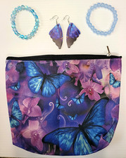 Borsa e orecchini cosmetici