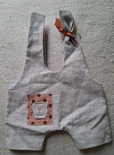 Pantaloni con spalline