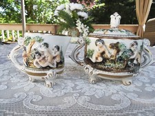 CAPODIMONTE ITALIAN 3D FOOTED RELEIF CHERUBS SUGAR W/LID & CREAMER SET