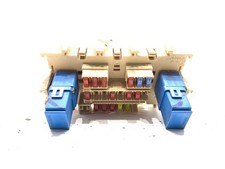 BOÎTE À FUSIBLES NISSAN