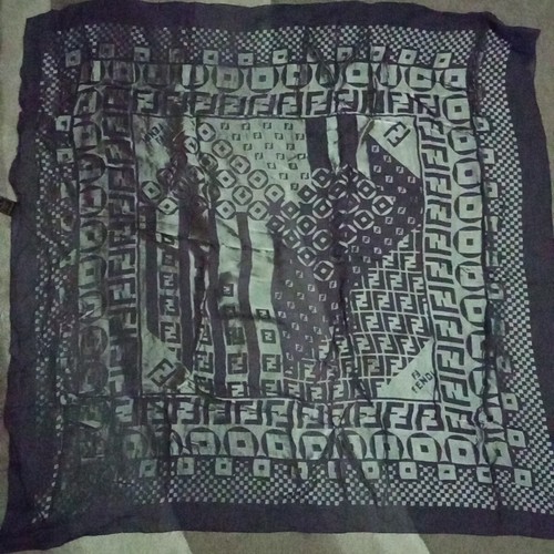 Foulard fendi - foulard,