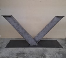 Piedi gambe in ferro   base