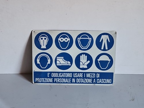 Obbligatorio usare mezzi - obbligatorio, i