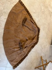 Pelliccia Montone donna con dettagli ricamati, interno e maniche in lapin