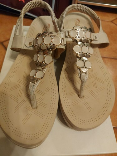 Scarpa zeppa estiva donna