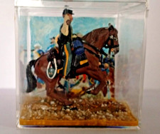 CAVALIERE DELL'ESERCITO NORDISTA  SOLDATINO DI PIOMBO IN DIORAMA (BEL REGALO)