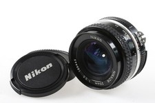 Nikon MF 20 mm f/3,5 NIKKOR AI