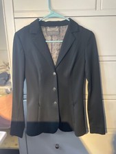 ANIMO SHOW JACKET IN Black -