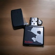 Zippo Marlboro 1992 (cowboy fumatore, finitura nero opaco)