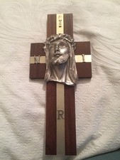 Crocifisso In Legno E Metallo