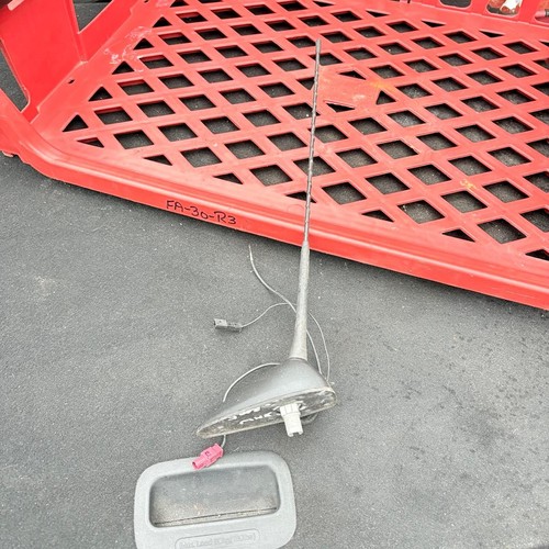 Antenna radio bmw 2005 - bmw,