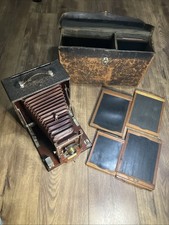 Antica macchina fotografica