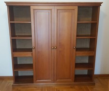 Mobile con ante scorrevoli. 190 x 43 h 180 profondità interna 35