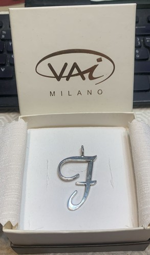 Lettera per collana o - "f",