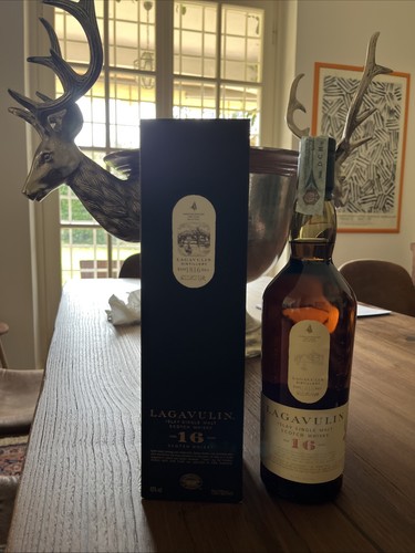 Lagavulin anni scotch - lagavulin,