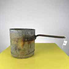 antica pentola con manico in
