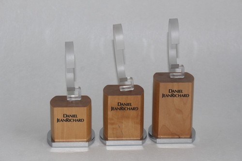 Présentoirs montres daniel - présentoirs,