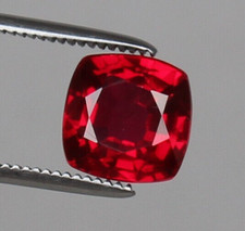 4 anelli impeccabili rubino