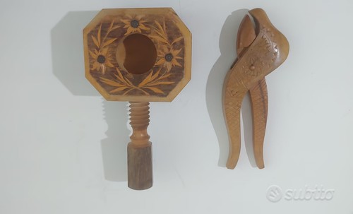 Coppia schiaccianoci antichi