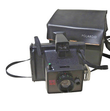 Polaroid EE 44 esteticamente