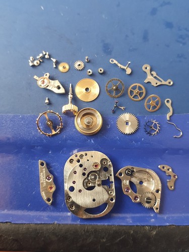 Universal geneve 501 - 501, ricambi