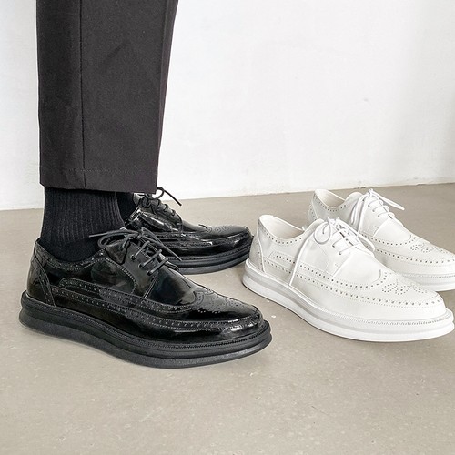 Scarpe eleganti uomo intaglio