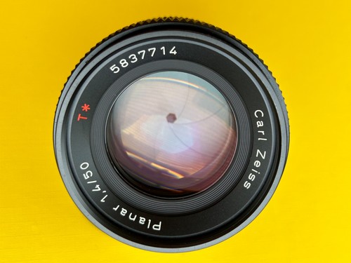 Carl zeiss planar - mm, t*