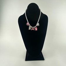 Collana con ciondolo Betsey