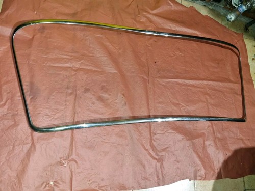Profilo cornice cromata
