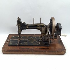 Antica macchina da cucire a