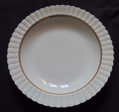 Antico piatto zuppiera