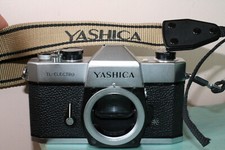 Reflex argentique Yashica TL-Electro + courroie Yashica