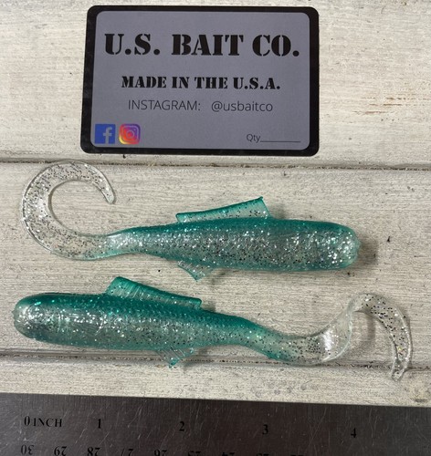 Swimming minnow clear - swimming,