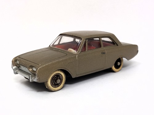 Dinky toys 559 - dinky,