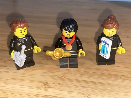 Lego minifigure shop assistant - lego,