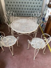 Tavolo in ferro battuto da