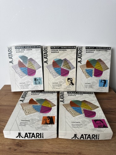 Atari 1040st family - x,