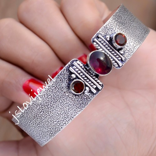Faceted garnet red - faceted,